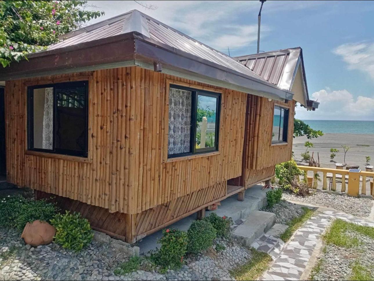 Seabreeze Beachfront Home And Cottages New Management San Juan (La Union) Exterior photo